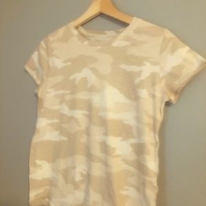 Organic daily camo tee size small